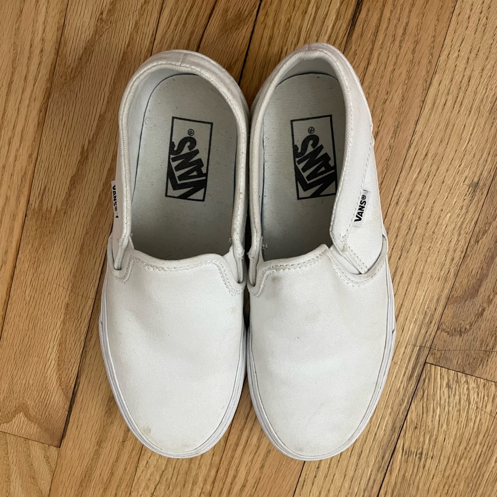 hardly worn white slip on vans